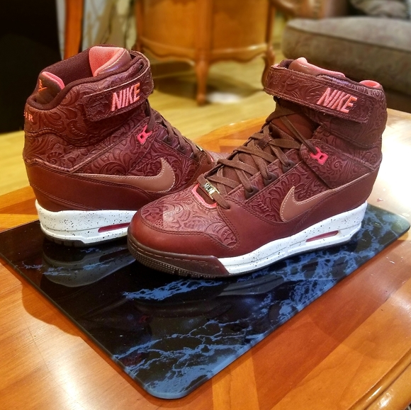 nike revolution sky hi milan